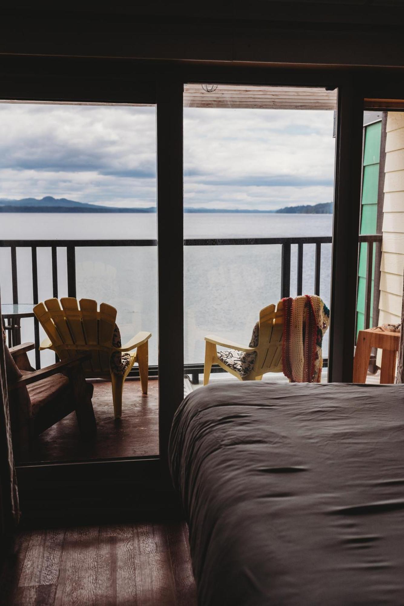 The Oceanfront Hotel Sointula Cameră foto